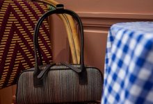 PAUL SMITH呈献AGATHA手袋 以当代视角重绎经典千禧美学-Newiing 昕尚界